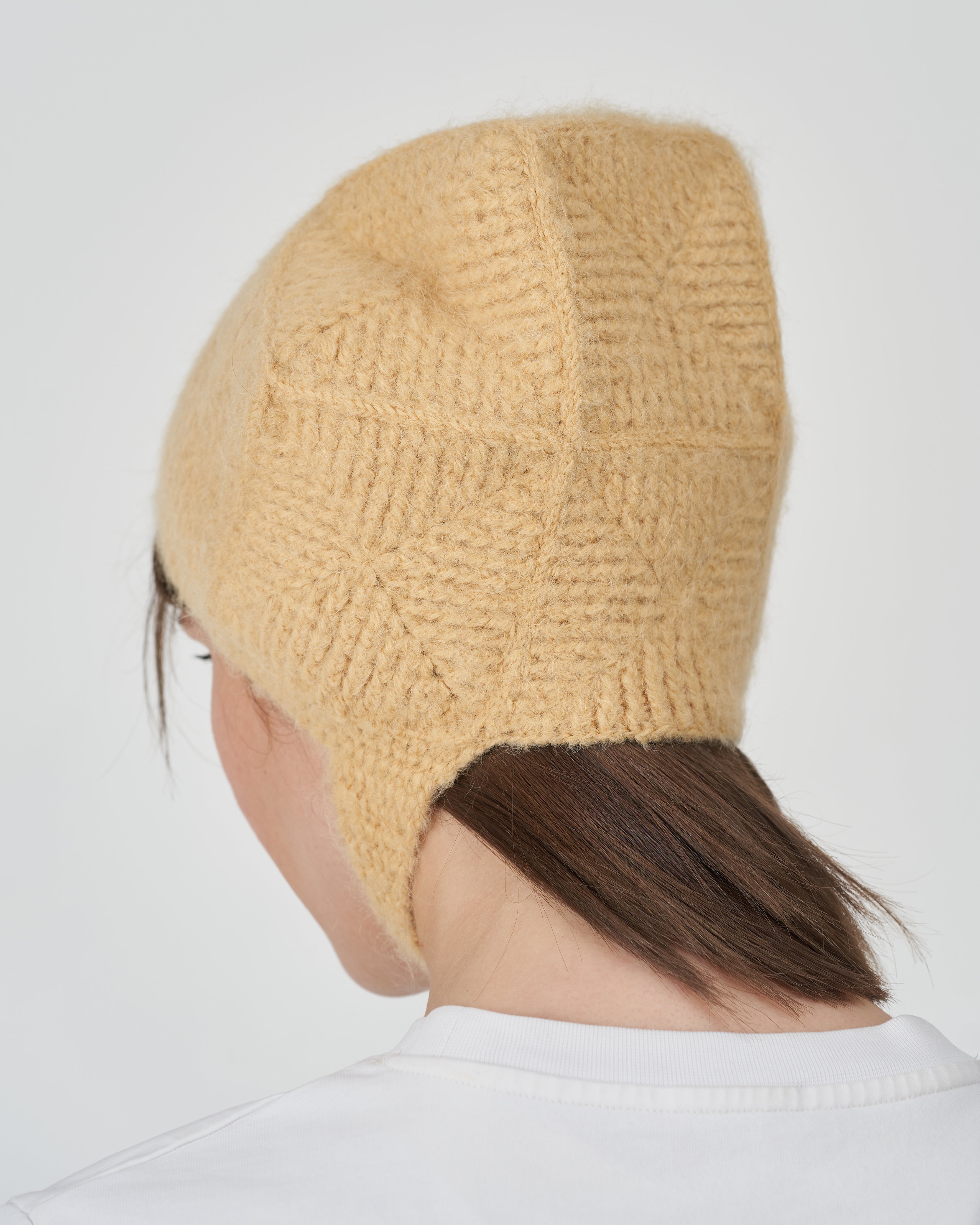 Crocheted Bonnet Hat – tais.studio